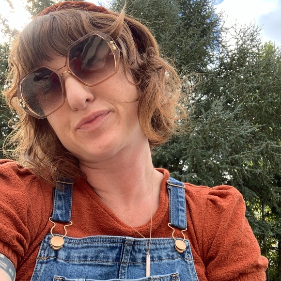 Meet your Posher, Jenna - Picture 5 of 10